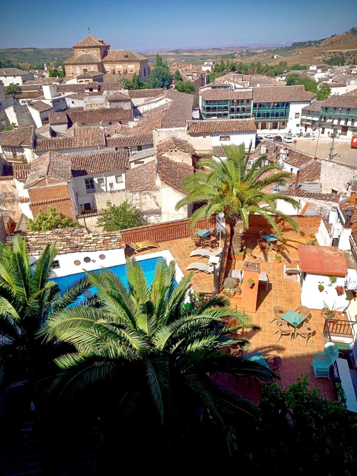 Hostal Chinchon Exterior photo