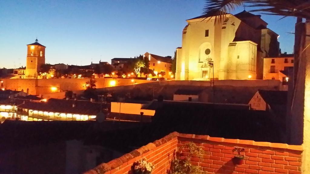 Hostal Chinchon Exterior photo