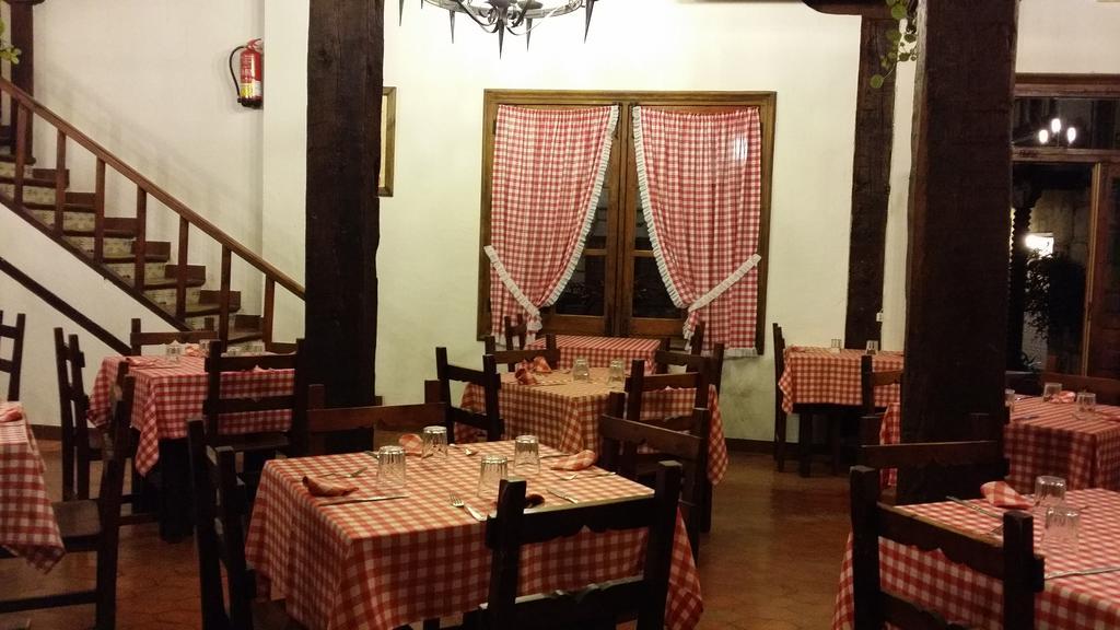Hostal Chinchon Exterior photo